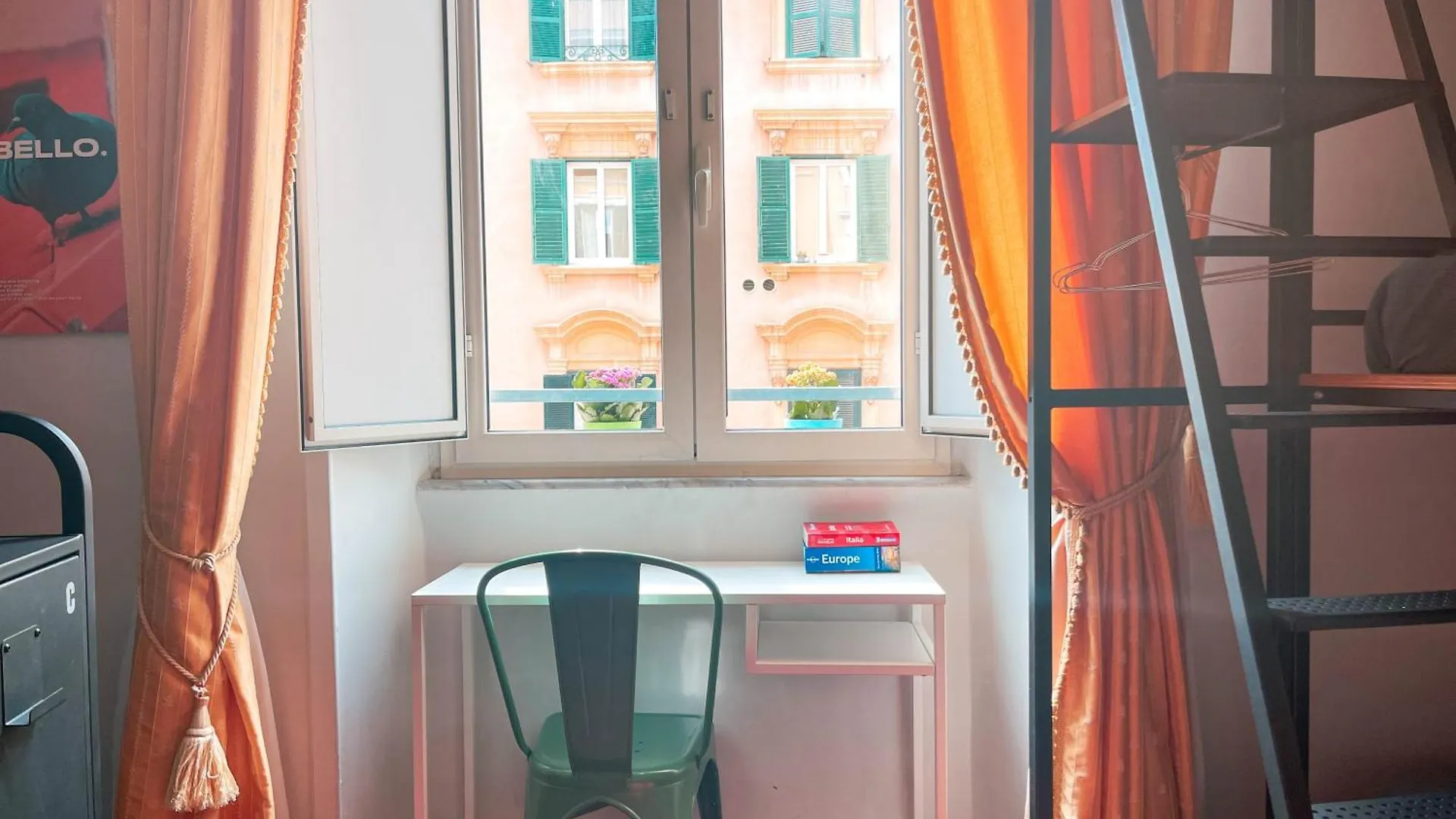 Albergue Ostello Bello Roma Colosseo Itália